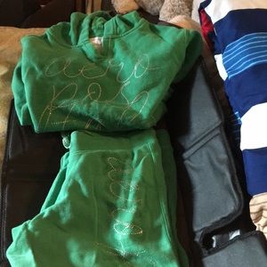 Matching sweatpants and sweatshirt super soft